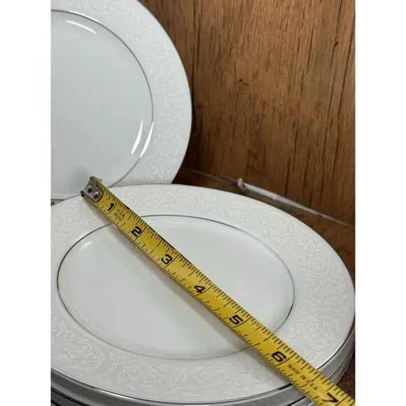 6 Carlton Japan 303 Plymouth White Embossed Silver Trim Bread & Butter Plates - Picture 4 of 4